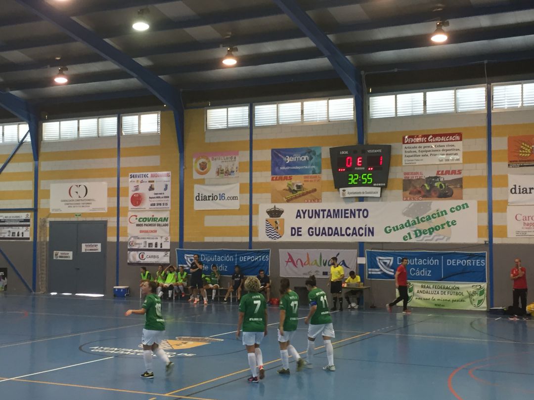 El Guada FSF se estrenó con victoria en el pabellón jerezano El Guada FSF se estrenó con victoria en el pabellón jerezano