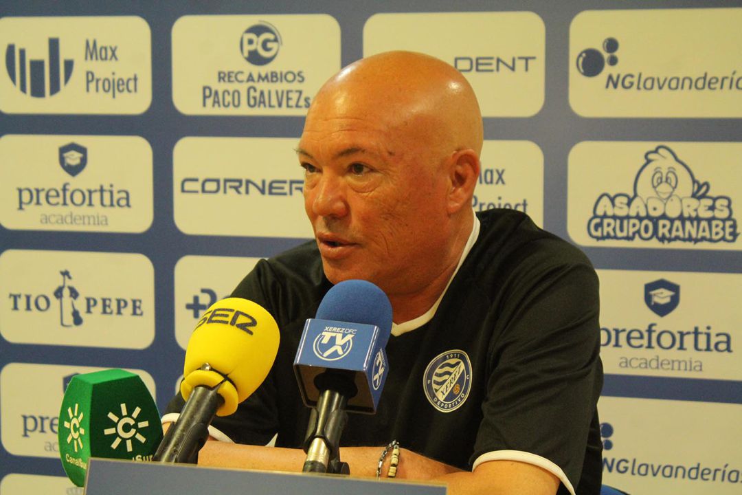 Andrés García Tébar, entrenador del Xerez DFC Andrés García Tébar, entrenador del Xerez DFC