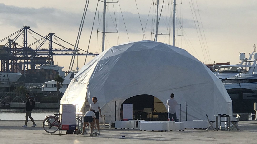 Un debate en València trata de responder cómo será el trabajo en el futuro