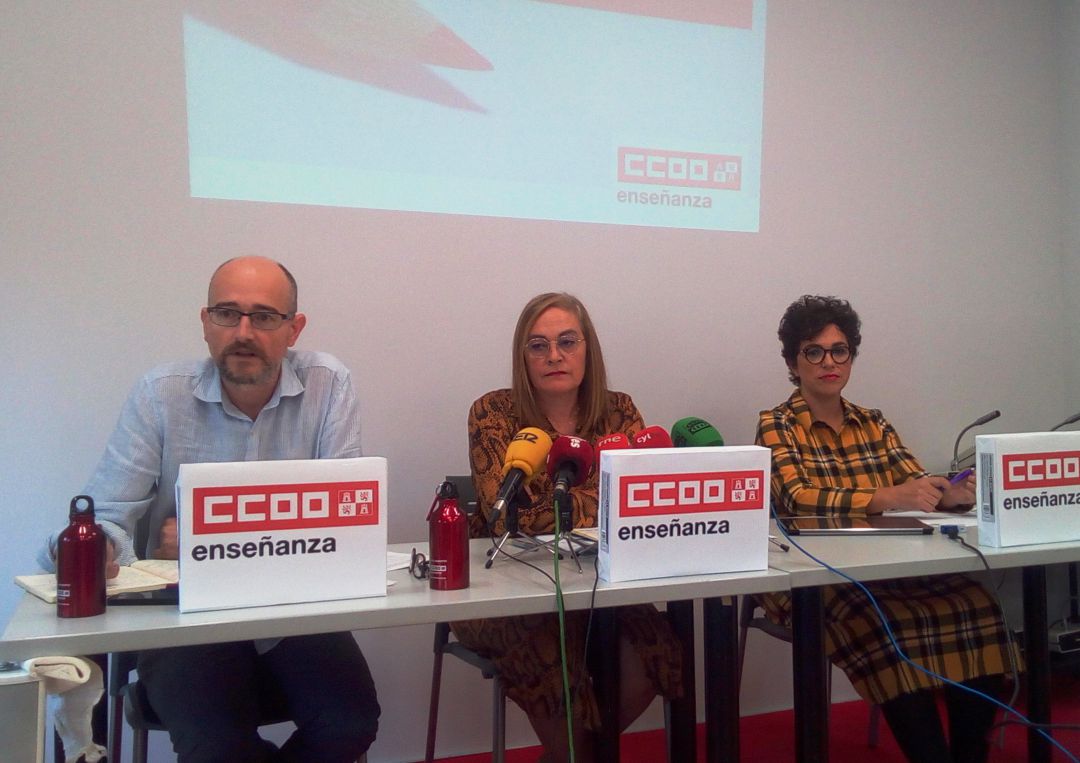 CC.OO. acusa a la Junta de "despreciar al profesorado" de la provincia CC.OO. acusa a la Junta de "despreciar al profesorado" de la provincia