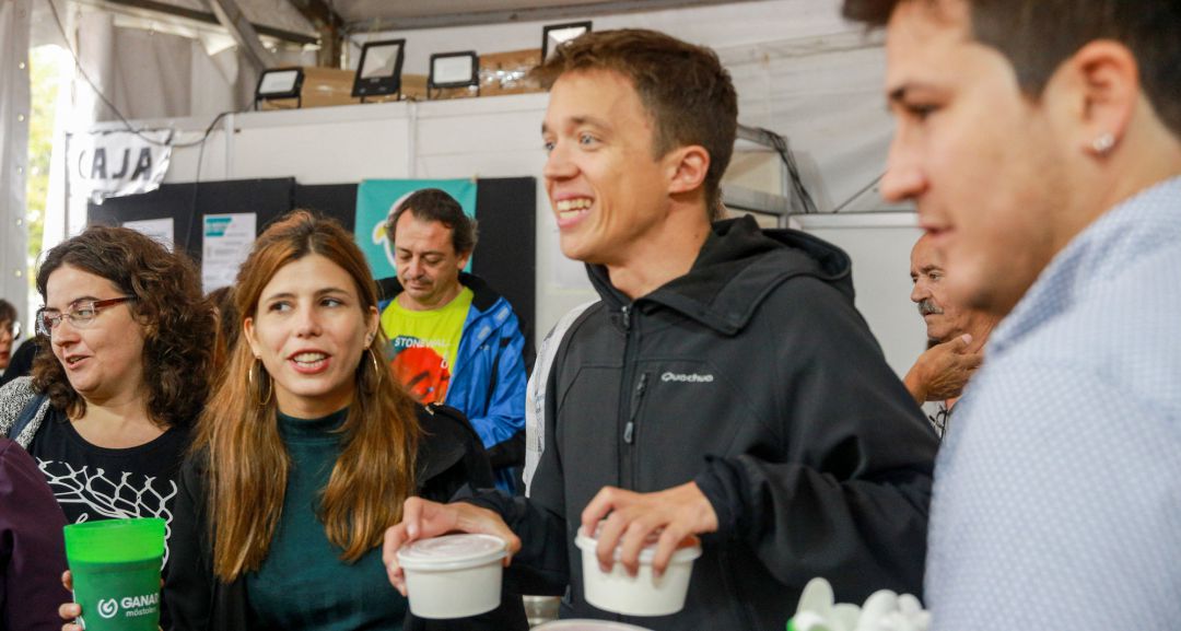 Errejón durante una visita a la caseta de Ganar Móstoles Errejón durante una visita a la caseta de Ganar Móstoles