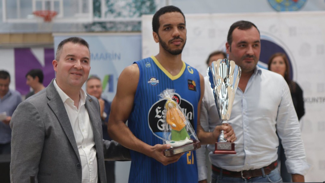 El COB cae ante el Obradoiro en la final de la Copa Galicia