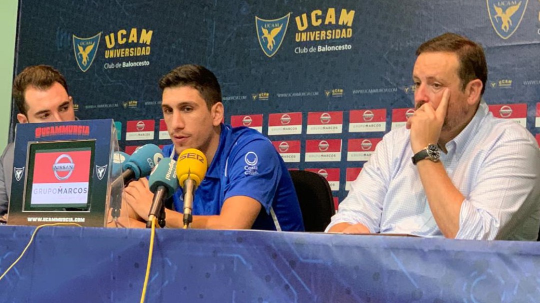 Larentzakis: "Aportaré para conseguir la victoria, la necesitamos"