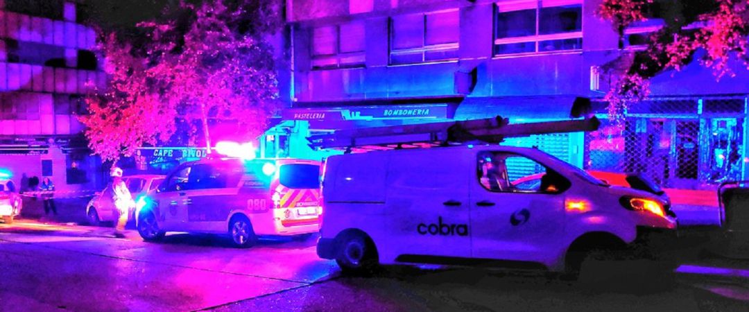 Operarios de la empresa Cobra en la zona que originó el apagón Operarios de la empresa Cobra en la zona que originó el apagón