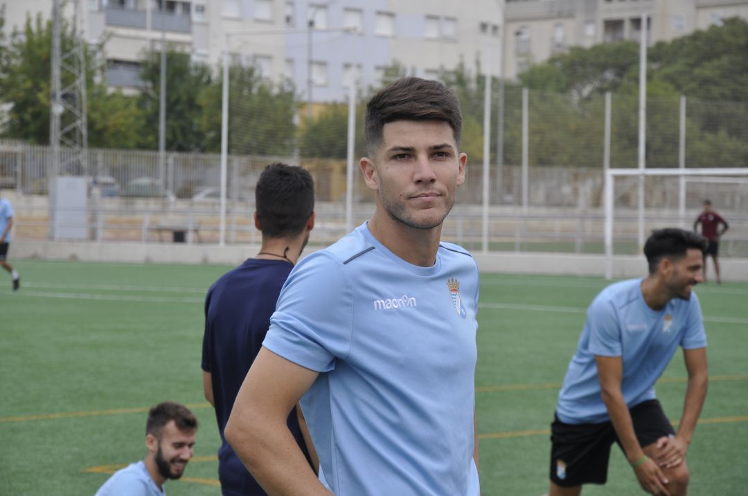 Brian Treviño, jugador del Xerez CD, durante un entrenamiento Brian Treviño, jugador del Xerez CD, durante un entrenamiento