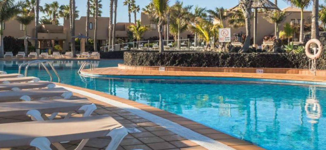 La pareja trabajaba para la empresa Oasis Duna de Corralejo, en la isla de Fuerteventura La pareja trabajaba para la empresa Oasis Duna de Corralejo, en la isla de Fuerteventura
