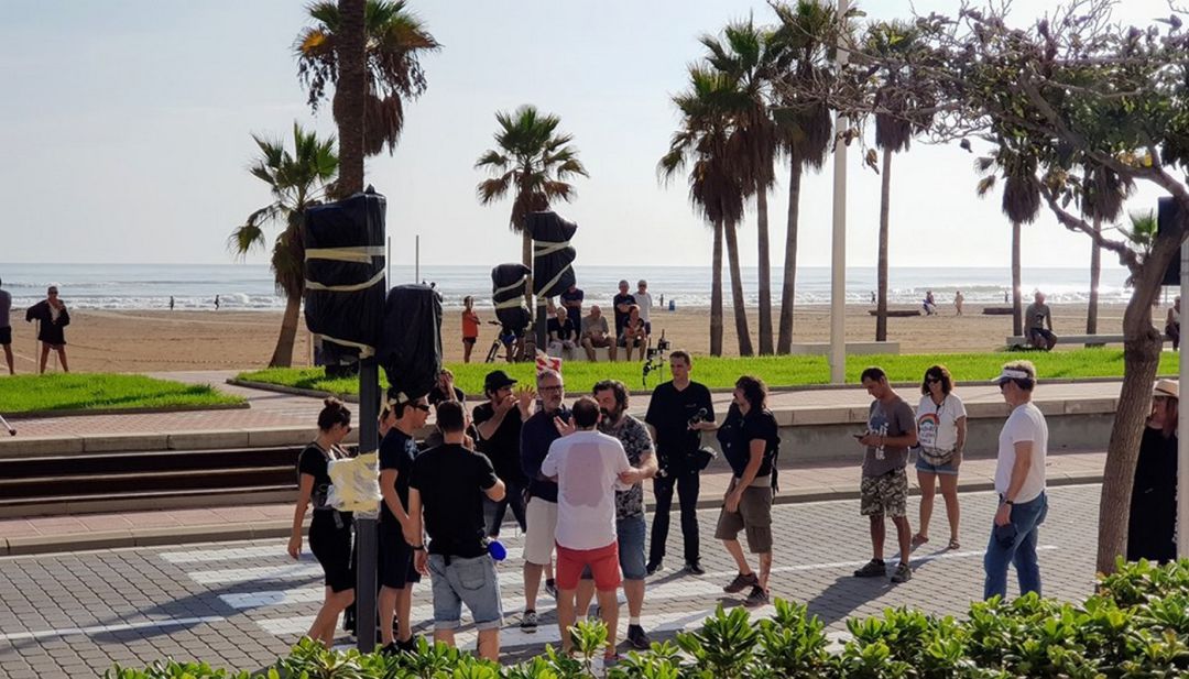 Uno de los momentos del rodaje de la película de Javier Fesser en la playa de Gandia. Uno de los momentos del rodaje de la película de Javier Fesser en la playa de Gandia.