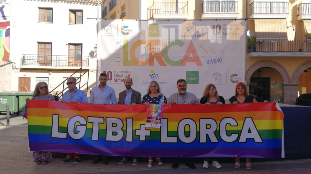 La drag Nacha la Macha protagoniza el
I Encuentro LGTBIQ de Lorca