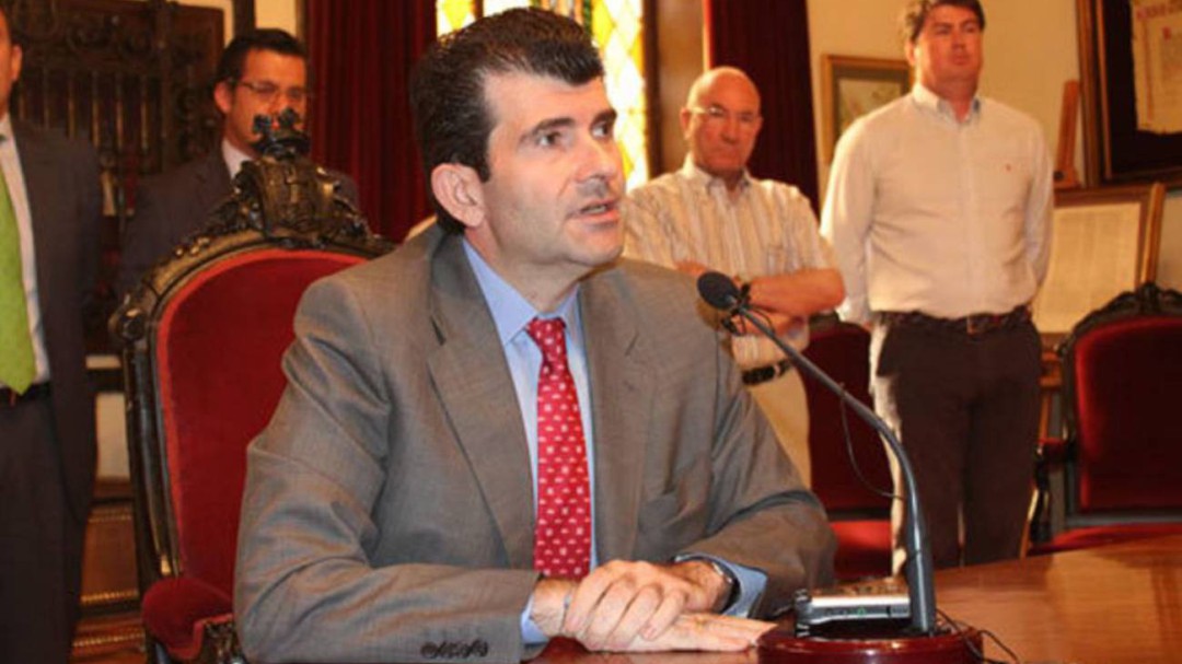 Bartolomé González, exalcalde de Alcalá de Henares: "Hágase"