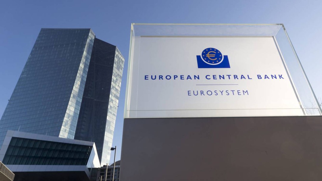 Estalla la guerra en el BCE a raíz del plan de compra de activos de Draghi