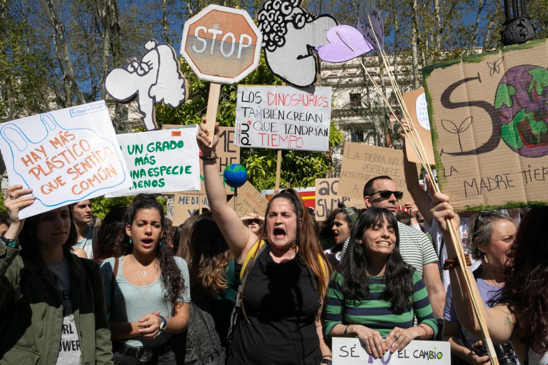 Marcha de jóvenes contra el cambio climático bajo el lema 'Juventud por el clima' Marcha de jóvenes contra el cambio climático bajo el lema 'Juventud por el clima'