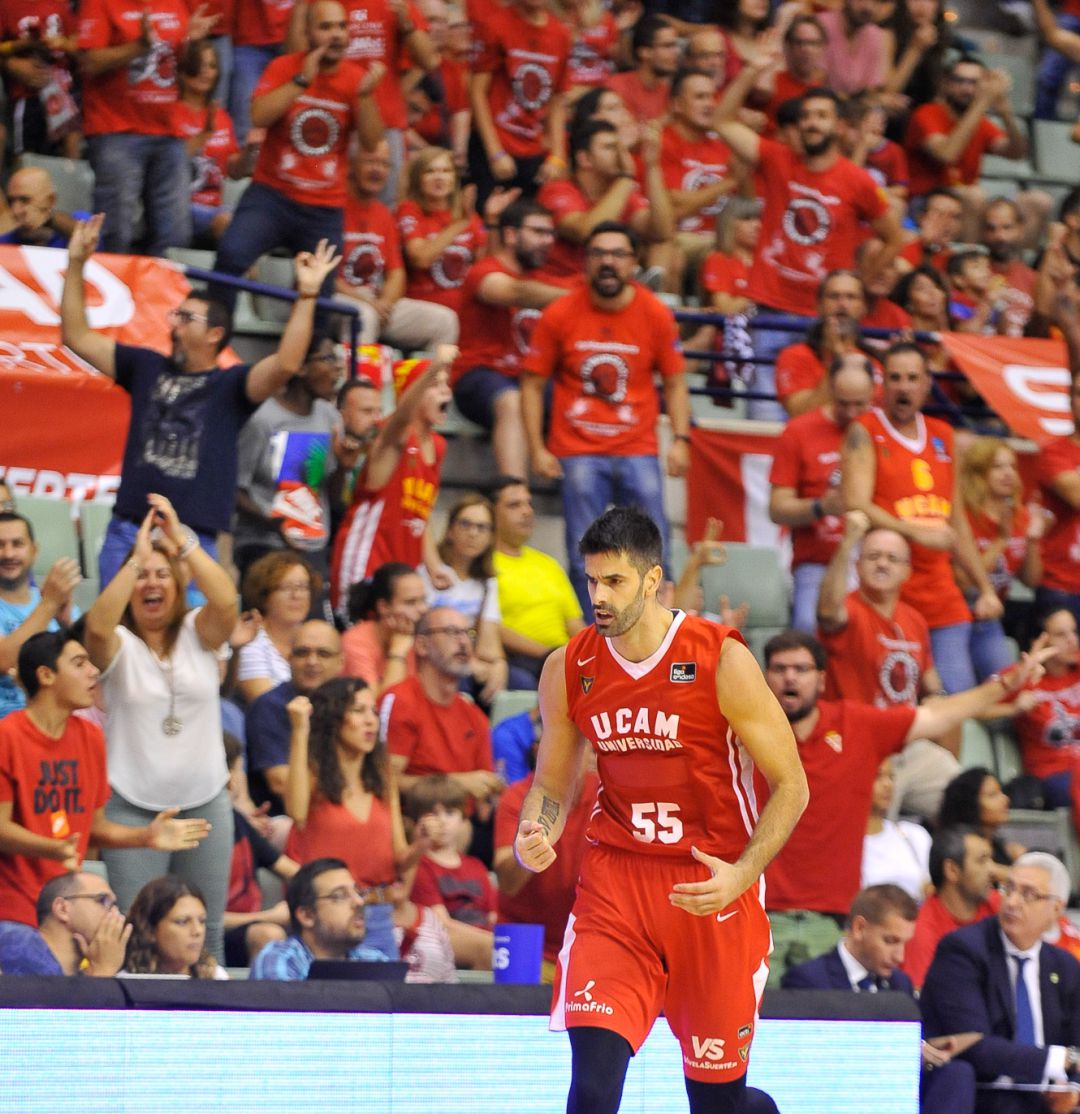 Sakota durante el partido ante Coosur Real Betis Sakota durante el partido ante Coosur Real Betis