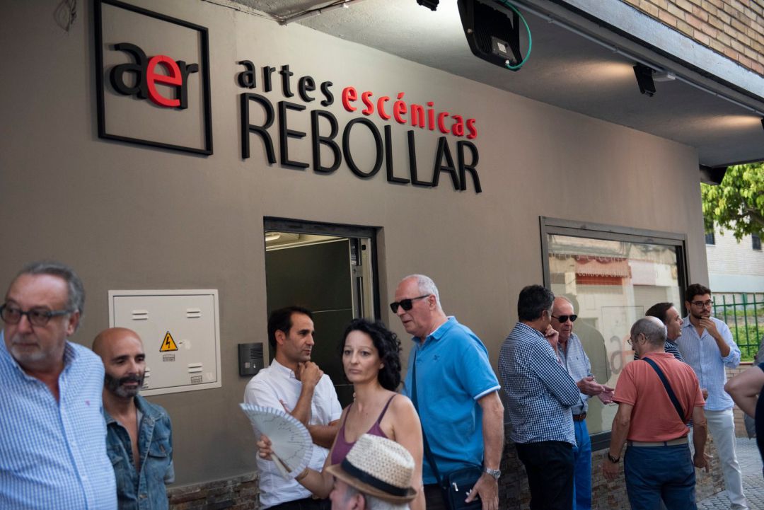 Inauguran las nuevas instalaciones de "Artes Escénicas Rebollar" Inauguran las nuevas instalaciones de "Artes Escénicas Rebollar"