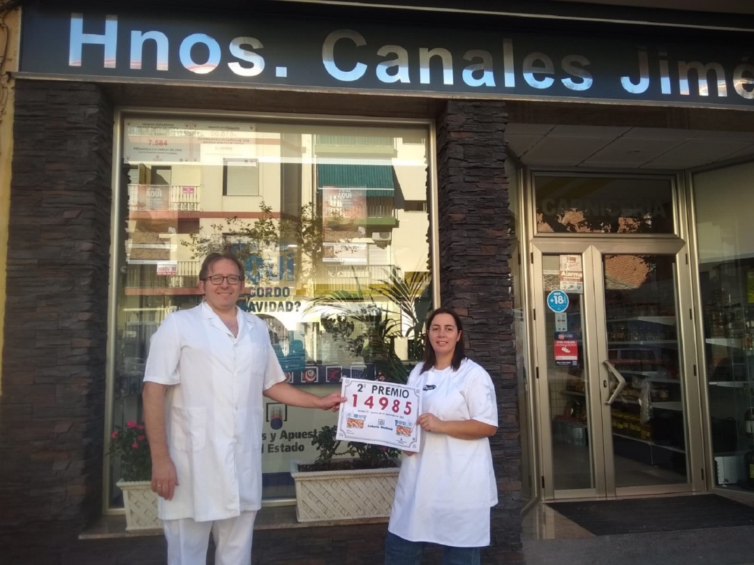 El punto de venta de los Hnos. Canales Jiménez de Villacarrillo, ha repartido 6.000 euros al décimo correspondiente al segundo premio de la Loteria Nacional del jueves 26 de septiembre El punto de venta de los Hnos. Canales Jiménez de Villacarrillo, ha repartido 6.000 euros al décimo correspondiente al segundo premio de la Loteria Nacional del jueves 26 de septiembre