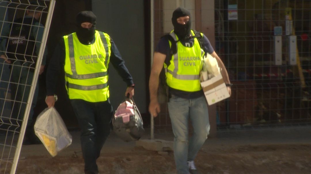 Prisiones separa a los siete detenidos integrantes de los CDR en Barcelona Prisiones separa a los siete detenidos integrantes de los CDR en Barcelona