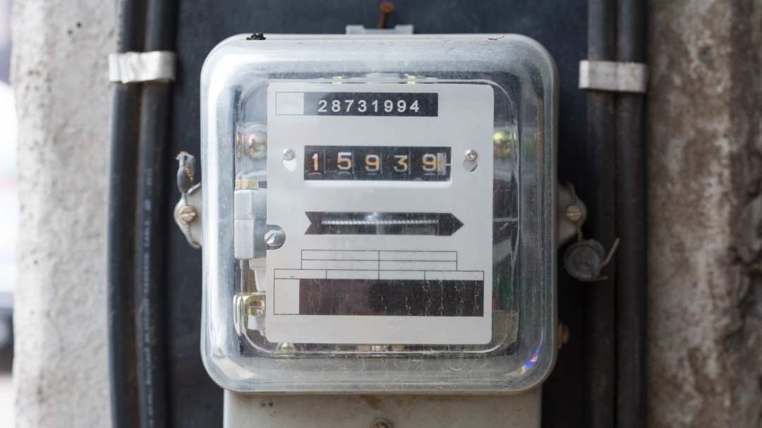 El recibo de la luz al terminar septiembre será un 20% más bajo que el del mismo mes del año pasado