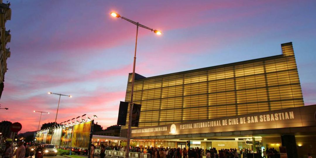 Imagen del Kursaal durante el Festival de Cine de san Sebastián Imagen del Kursaal durante el Festival de Cine de san Sebastián
