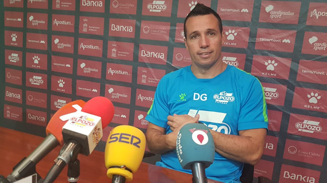 Giustozzi: "Llevamos puesta una de las mejores camisetas del mundo"