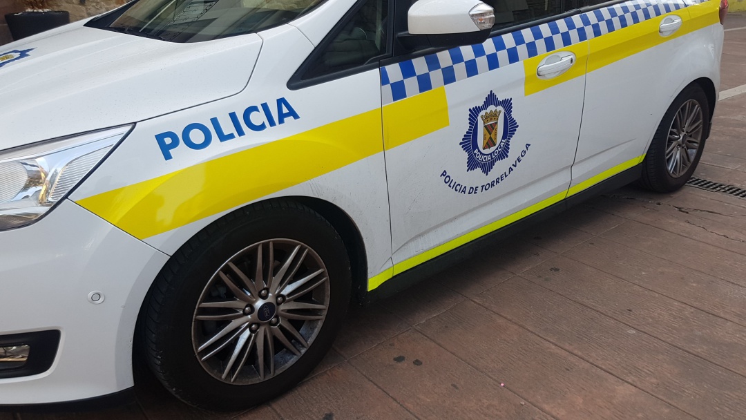 Coche de la Policía Local de Torrelavega Coche de la Policía Local de Torrelavega