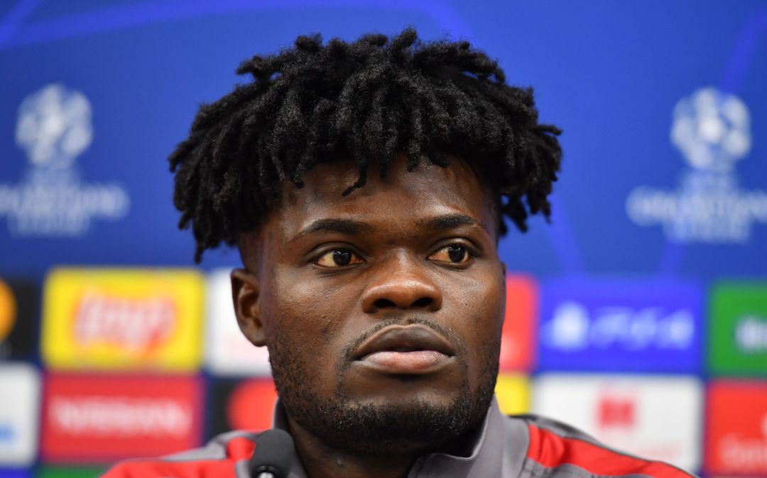 Thomas Partey, en su comparecencia de prensa previa al partido ante el Lokomotiv Thomas Partey, en su comparecencia de prensa previa al partido ante el Lokomotiv