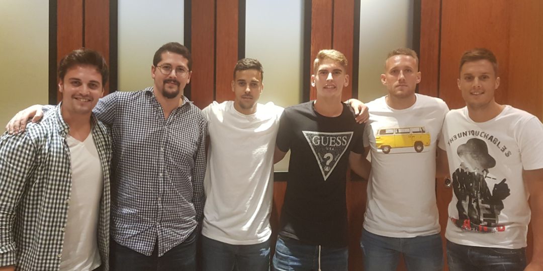De izquierda a derecha: Rubén González, Jose Antonio Sánchez, Iván Pérez, Josema Raigal, Isaac Aketxe y Adán Gurdiel De izquierda a derecha: Rubén González, Jose Antonio Sánchez, Iván Pérez, Josema Raigal, Isaac Aketxe y Adán Gurdiel