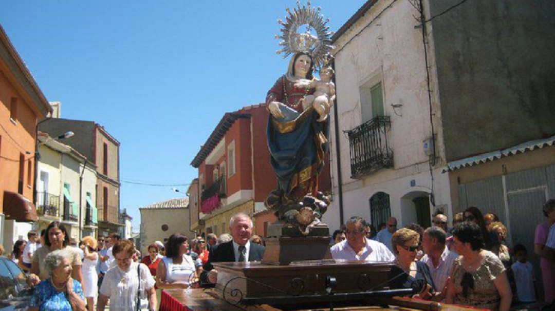 Valbuena honra a la Virgen del Rosario