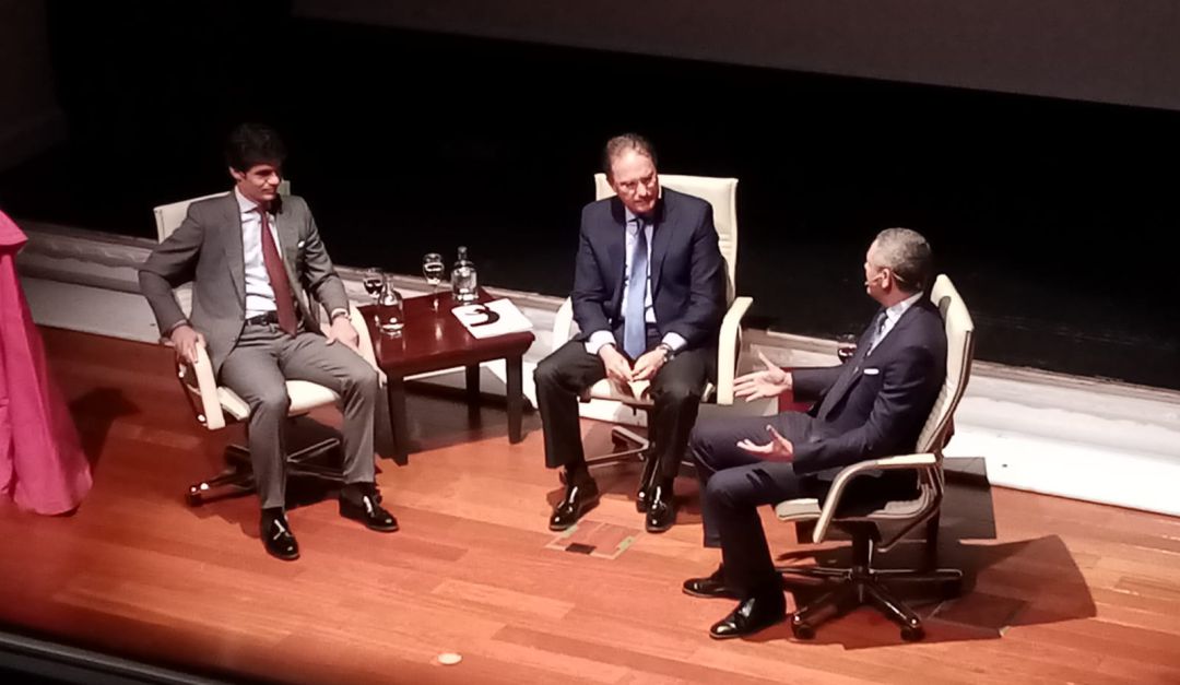 De izquierda a derecha, Pablo Aguado, José Enrique Moreno y Alberto García Reyes De izquierda a derecha, Pablo Aguado, José Enrique Moreno y Alberto García Reyes