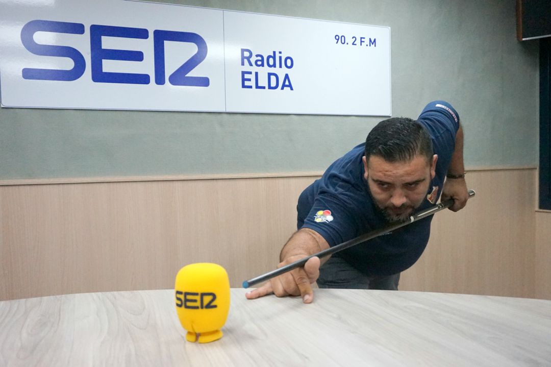 Eugenio Orgilés es uno de los eldenses que than tenido que emigrar para jugar al billar pool Eugenio Orgilés es uno de los eldenses que than tenido que emigrar para jugar al billar pool