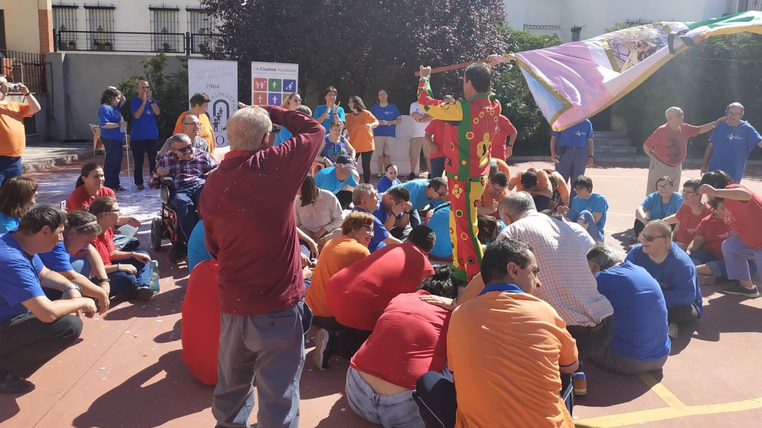 Cascamorras en las sedes de Asprogrades y GranaDown