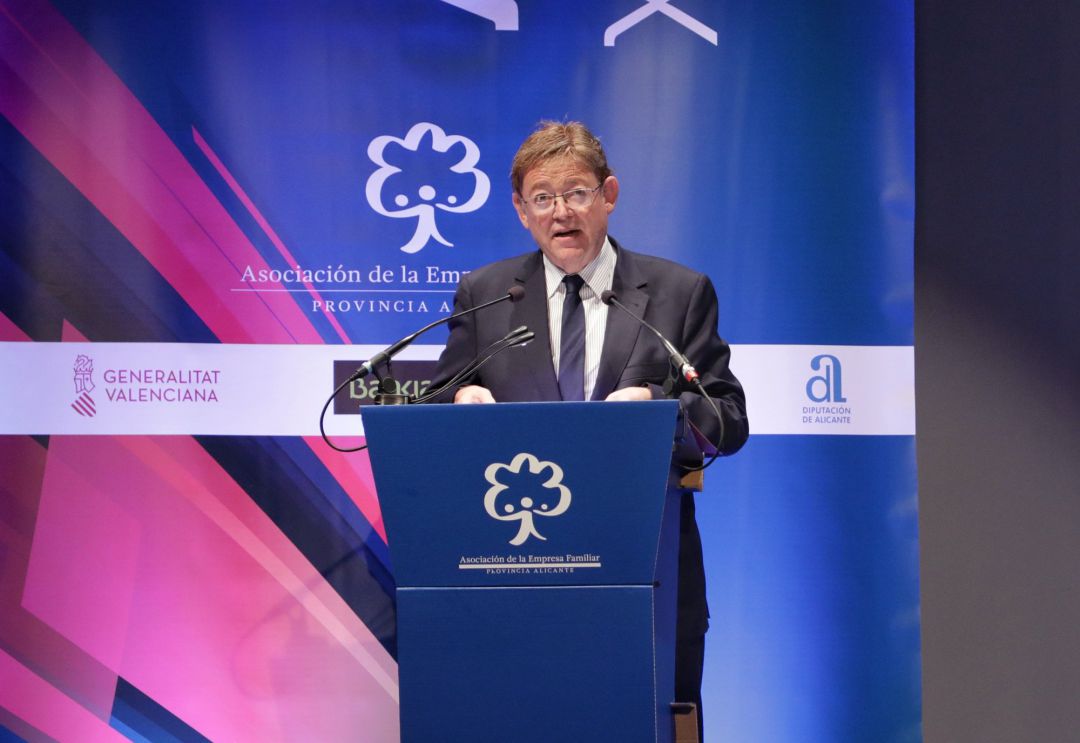 Ximo Puig en la entrega de los premios AEFA 2019.
POLITICA COMUNIDAD VALENCIANA ESPAÑA EUROPA ALICANTE
GVA
Ximo Puig en la entrega de los premios AEFA 2019.
POLITICA COMUNIDAD VALENCIANA ESPAÑA EUROPA ALICANTE
GVA