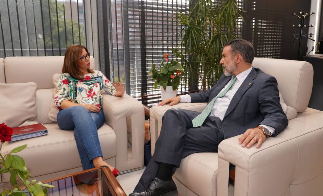 La alcaldesa de Cartagena, Ana Belén Castejón, durante la reunión con el Delegado de Gobierno, Francisco Jiménez La alcaldesa de Cartagena, Ana Belén Castejón, durante la reunión con el Delegado de Gobierno, Francisco Jiménez