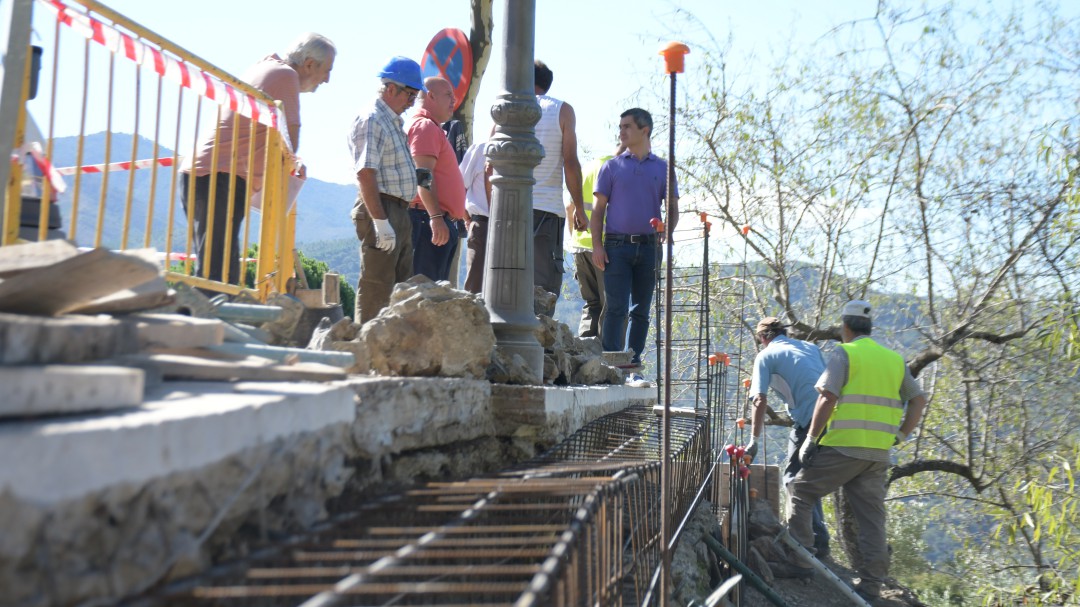 Genalguacil remodela una de sus calles principales