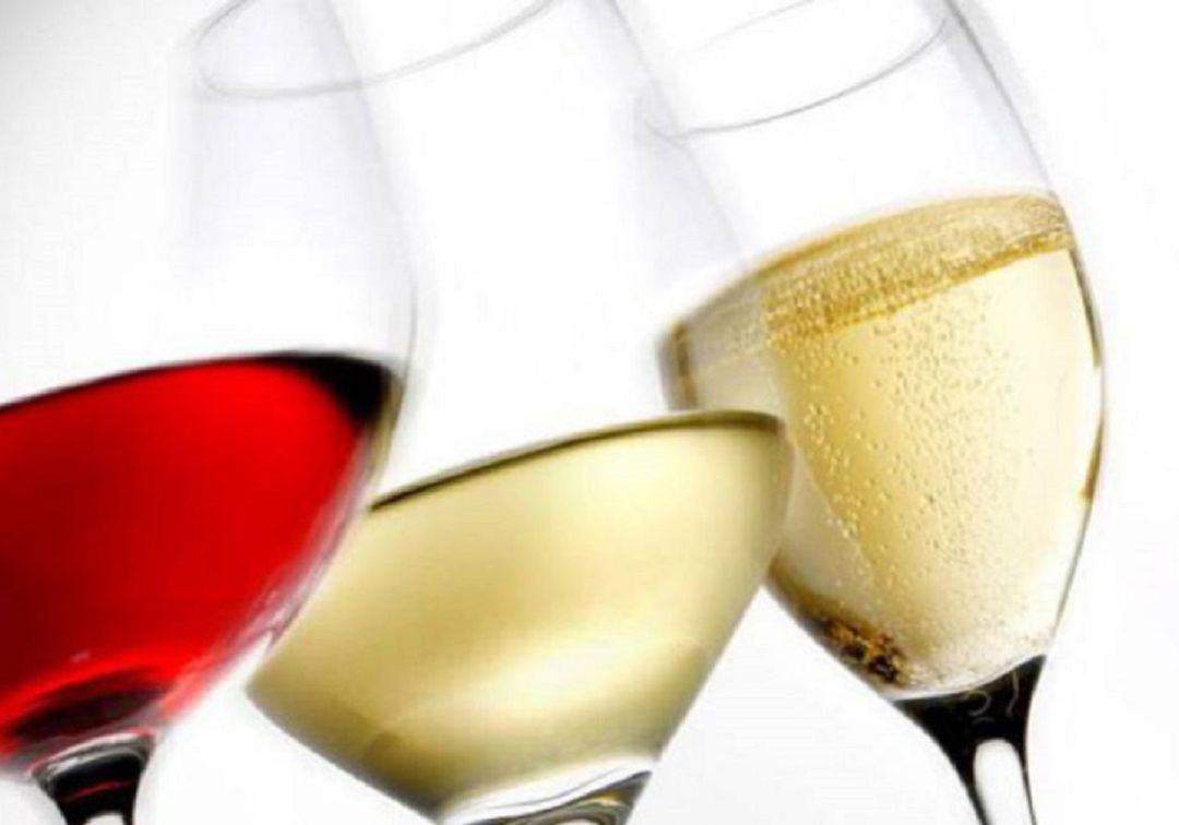 Vino, conservas y quesos gallegos, afectados por los aranceles de Trump Vino, conservas y quesos gallegos, afectados por los aranceles de Trump