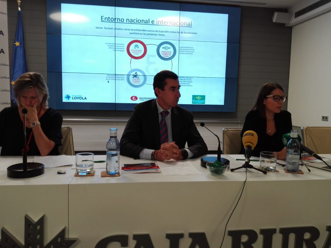 La economía crecerá un 2,3% en 2019 según el Barómetro de la Universidad Loyola La economía crecerá un 2,3% en 2019 según el Barómetro de la Universidad Loyola