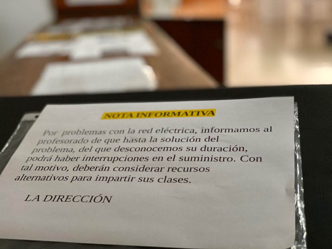La nota informativa que circula en la Escuela de Arte Pancho Lasso La nota informativa que circula en la Escuela de Arte Pancho Lasso