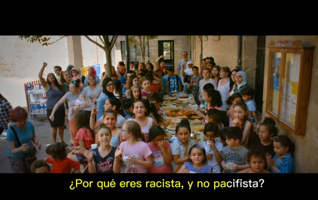 Fotograma del vídeo musical 'Naizena naizelako' de Bastida Eskola Fotograma del vídeo musical 'Naizena naizelako' de Bastida Eskola