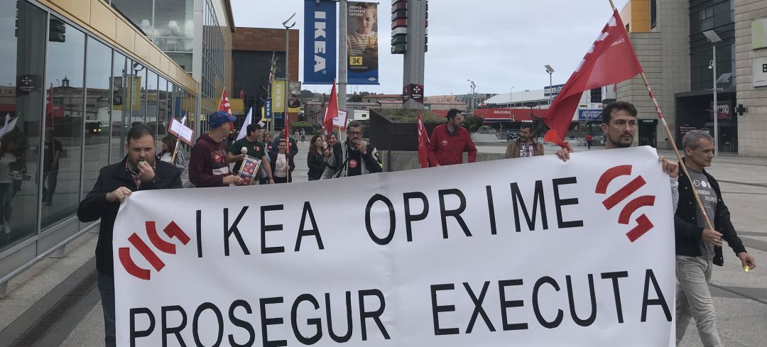 Movilización de los trabajadores de IKEA en A Coruña Movilización de los trabajadores de IKEA en A Coruña