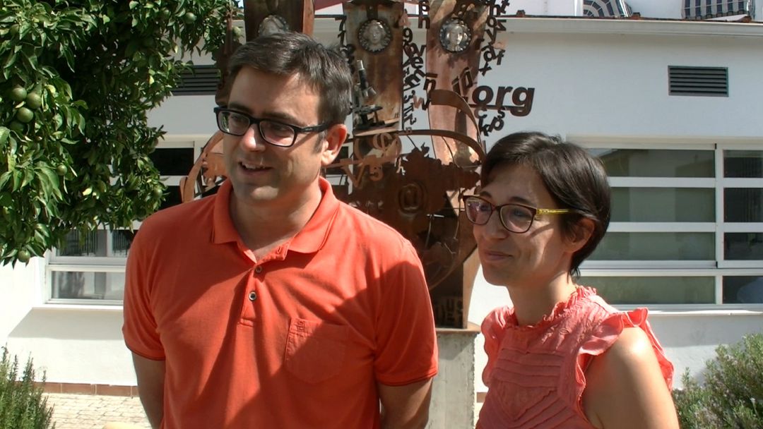 José Ruiz y Sandrine García, director y secretaria, respectivamente de la Escuela Oficial de Idiomas de Andújar. José Ruiz y Sandrine García, director y secretaria, respectivamente de la Escuela Oficial de Idiomas de Andújar.