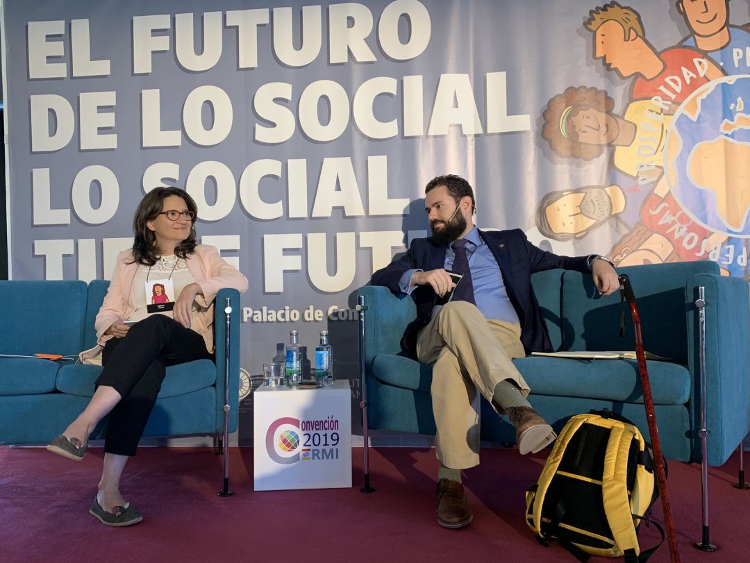 La vicepresidenta Mónica Oltra ha participado este sábado en la convención "El futuro de los social (lo social tiene futuro)", organizada por el Comité Español de Representantes de Personas con Discapacidad (Cermi) La vicepresidenta Mónica Oltra ha participado este sábado en la convención "El futuro de los social (lo social tiene futuro)", organizada por el Comité Español de Representantes de Personas con Discapacidad (Cermi)