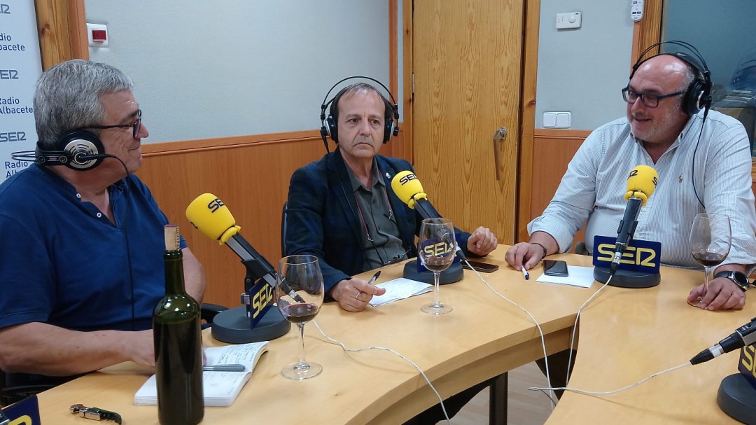 Reconocen al periodista Pedro Antonio Carreño por divulgar el vino de Castilla-La Mancha