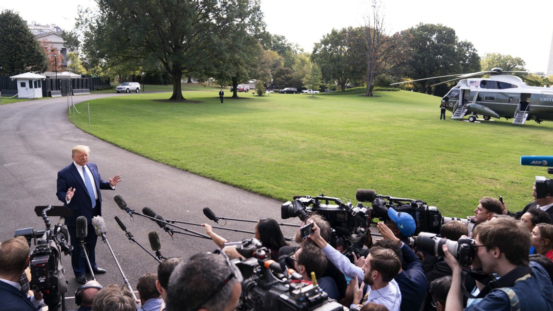 Un segundo agente de la inteligencia de EEUU ofrecerá información sobre Trump