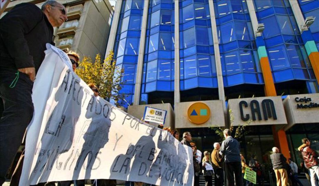 La Plataforma de Afectados de la CAM recurre al Tribunal Constitucional La Plataforma de Afectados de la CAM recurre al Tribunal Constitucional