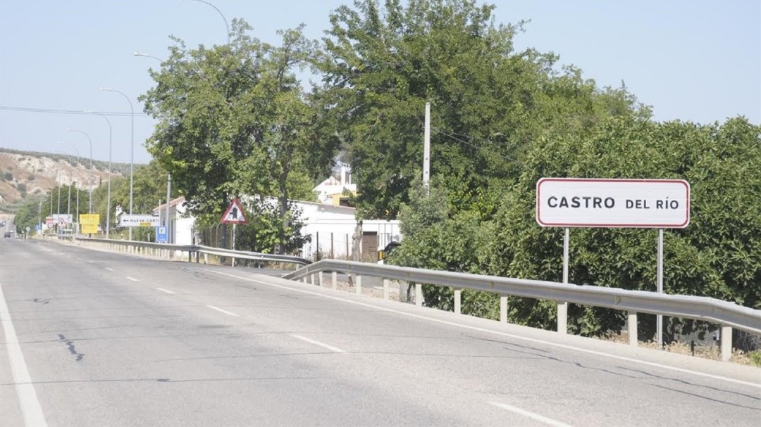 Empresarios y vecinos de Castro y Baena cortarán la N-432 el viernes