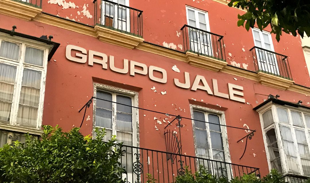 Antigua sede de JALE en la calle Larga de El Puerto de Santa María Antigua sede de JALE en la calle Larga de El Puerto de Santa María