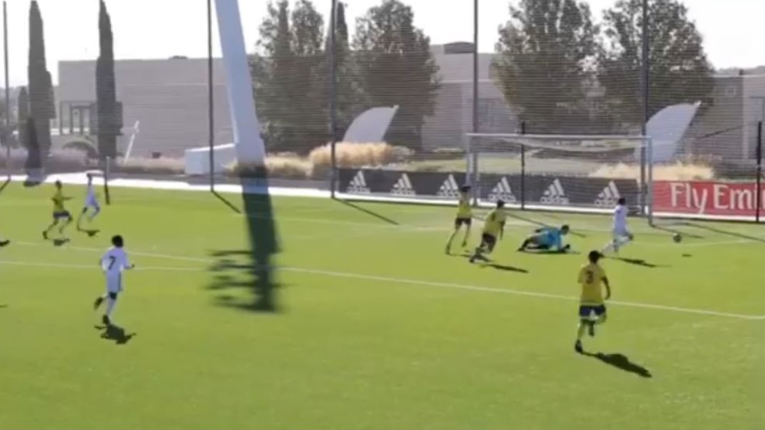 El hijo de Reyes marca y su dedicatoria emociona al mundo del fútbol