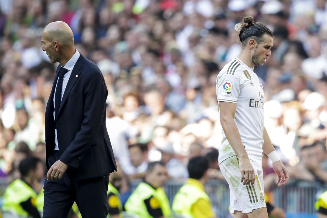 Bale y Zidane, después de que el galés fuese sustituido frente al Granada Bale y Zidane, después de que el galés fuese sustituido frente al Granada