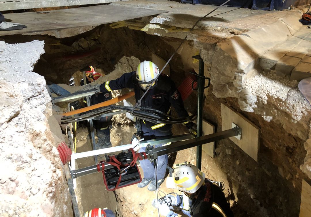 Así fue el complicado rescate de un obrero en Torrejón de Ardoz