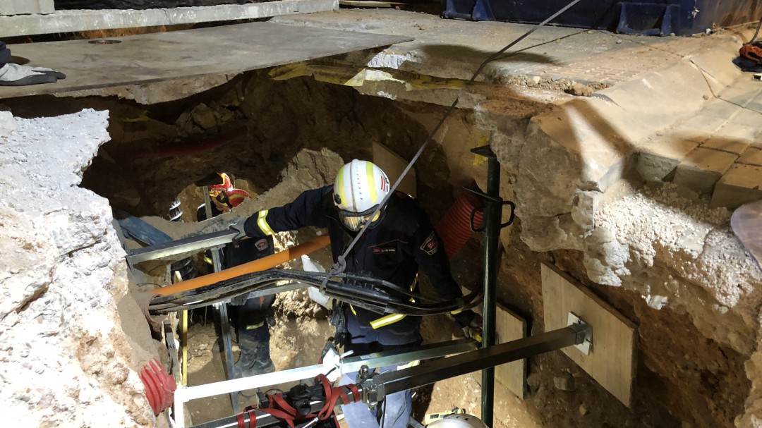 Así fue el complicado rescate de un obrero en Torrejón de Ardoz