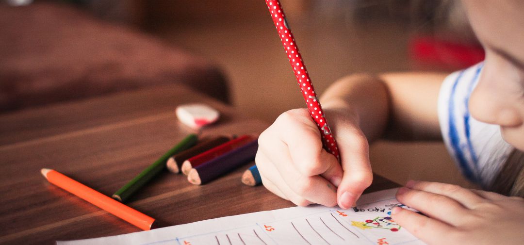 Torres defiende la necesidad de destinar mejores recursos educativos para este colectivo Torres defiende la necesidad de destinar mejores recursos educativos para este colectivo