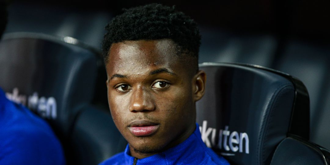 Ansu Fati, en el banquillo durante el FC Barcelona vs Sevilla de la última jornada liguera Ansu Fati, en el banquillo durante el FC Barcelona vs Sevilla de la última jornada liguera